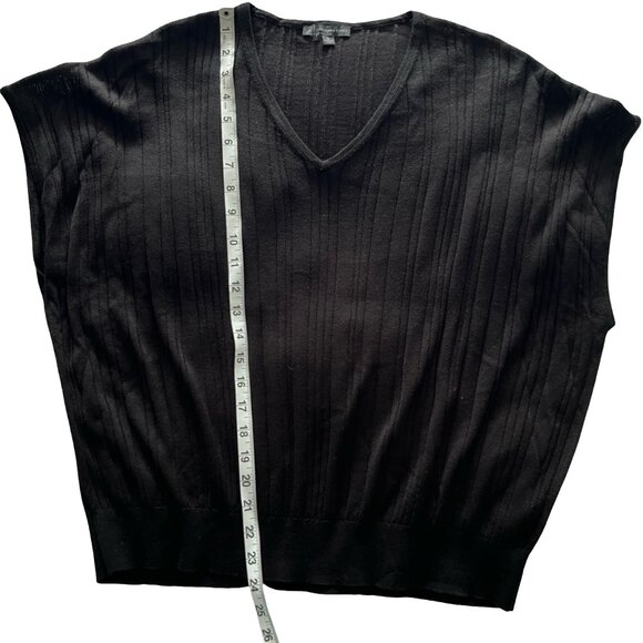 Black Blouse Comfy V-Neck Women's Top Size XL. Like new. - Picture 3 of 7